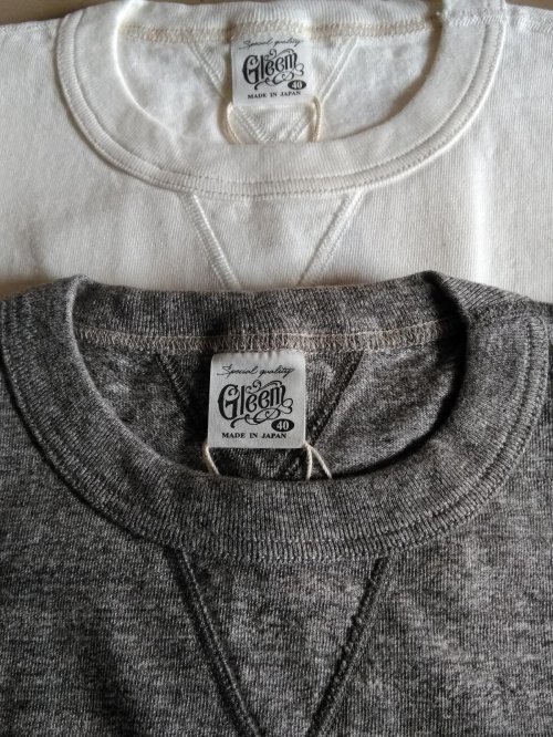 ガゼット付きTシャツ